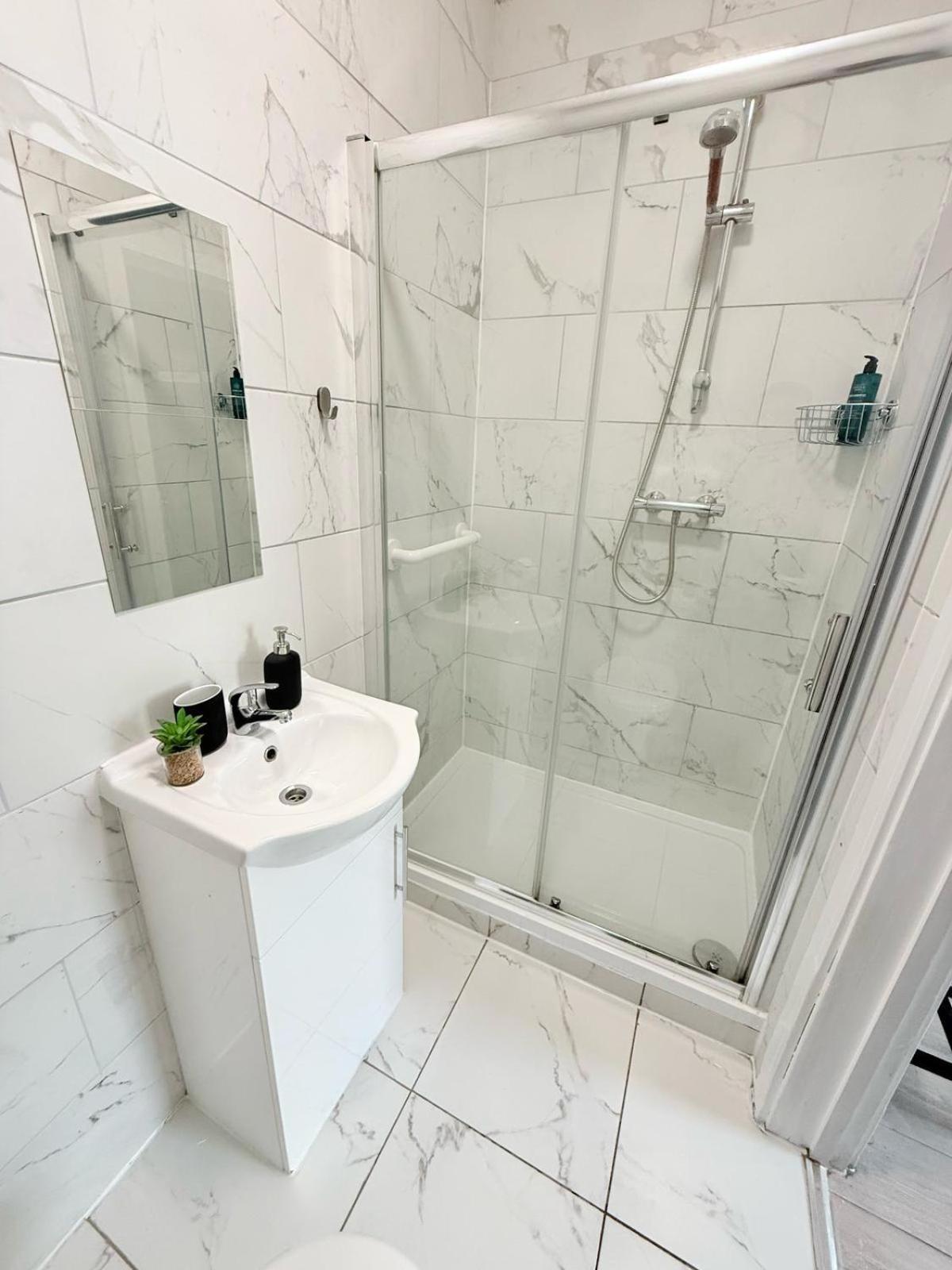 Tottenham En Suites Guest Rooms London Exteriör bild