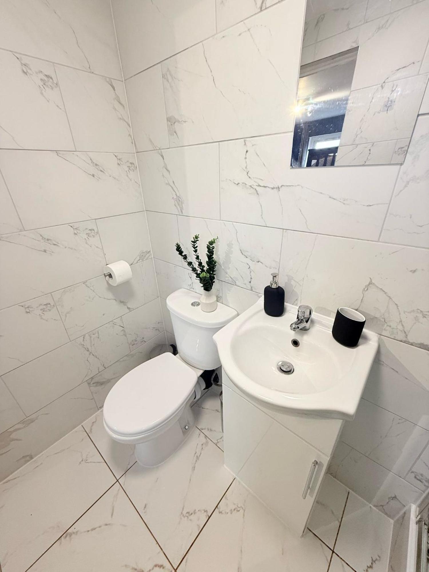 Tottenham En Suites Guest Rooms London Exteriör bild