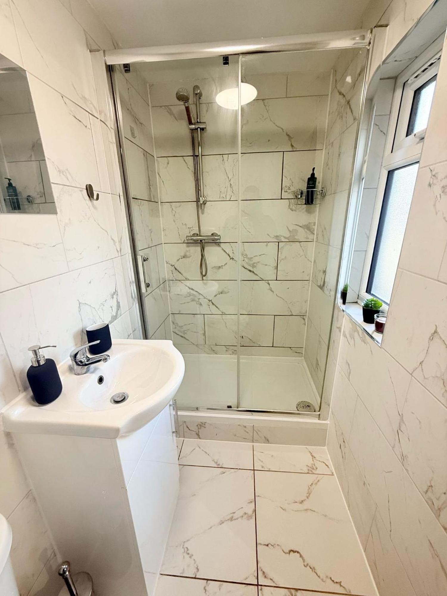 Tottenham En Suites Guest Rooms London Exteriör bild