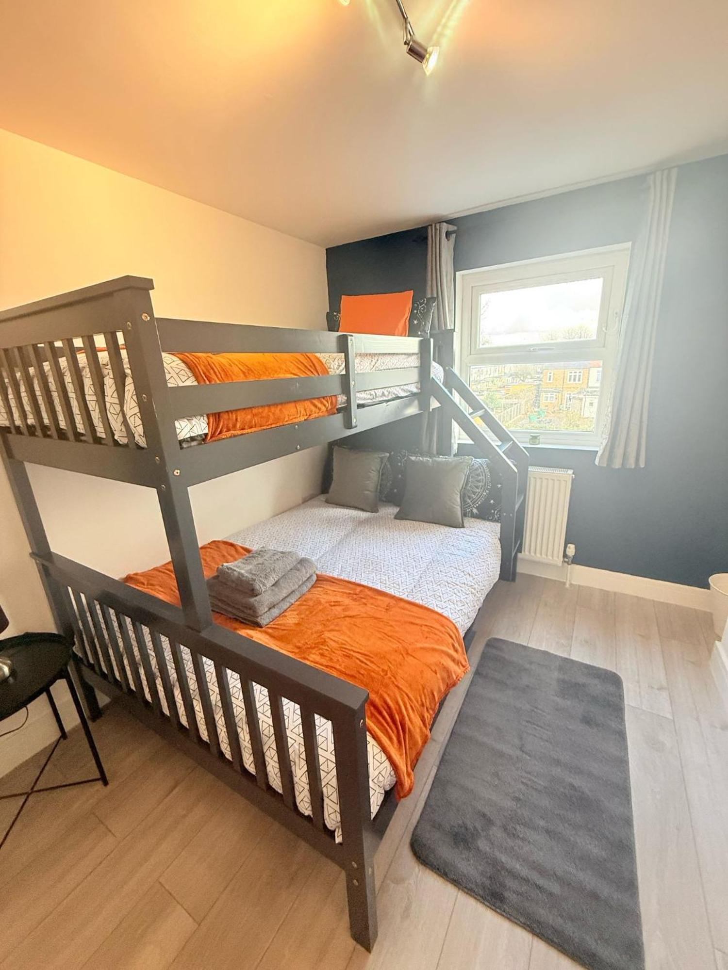 Tottenham En Suites Guest Rooms London Exteriör bild