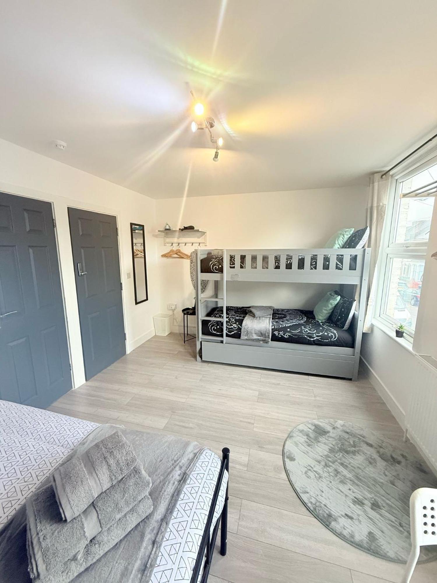 Tottenham En Suites Guest Rooms London Exteriör bild